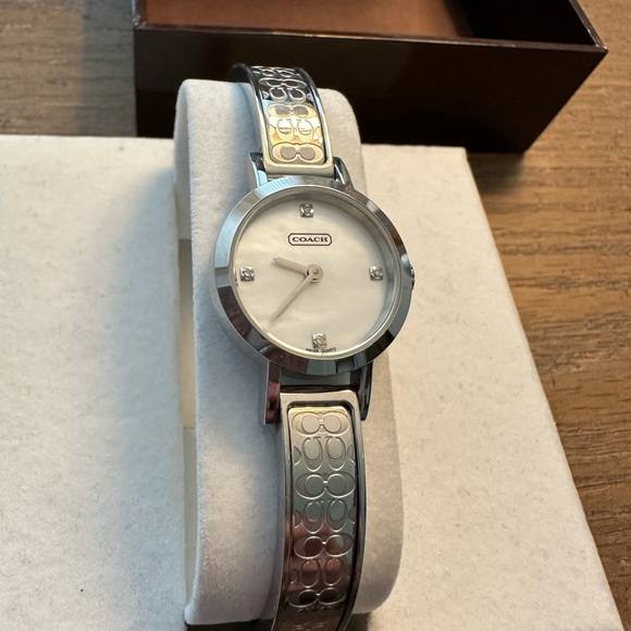 Coach silver bangle watch - Picture 3 of 10